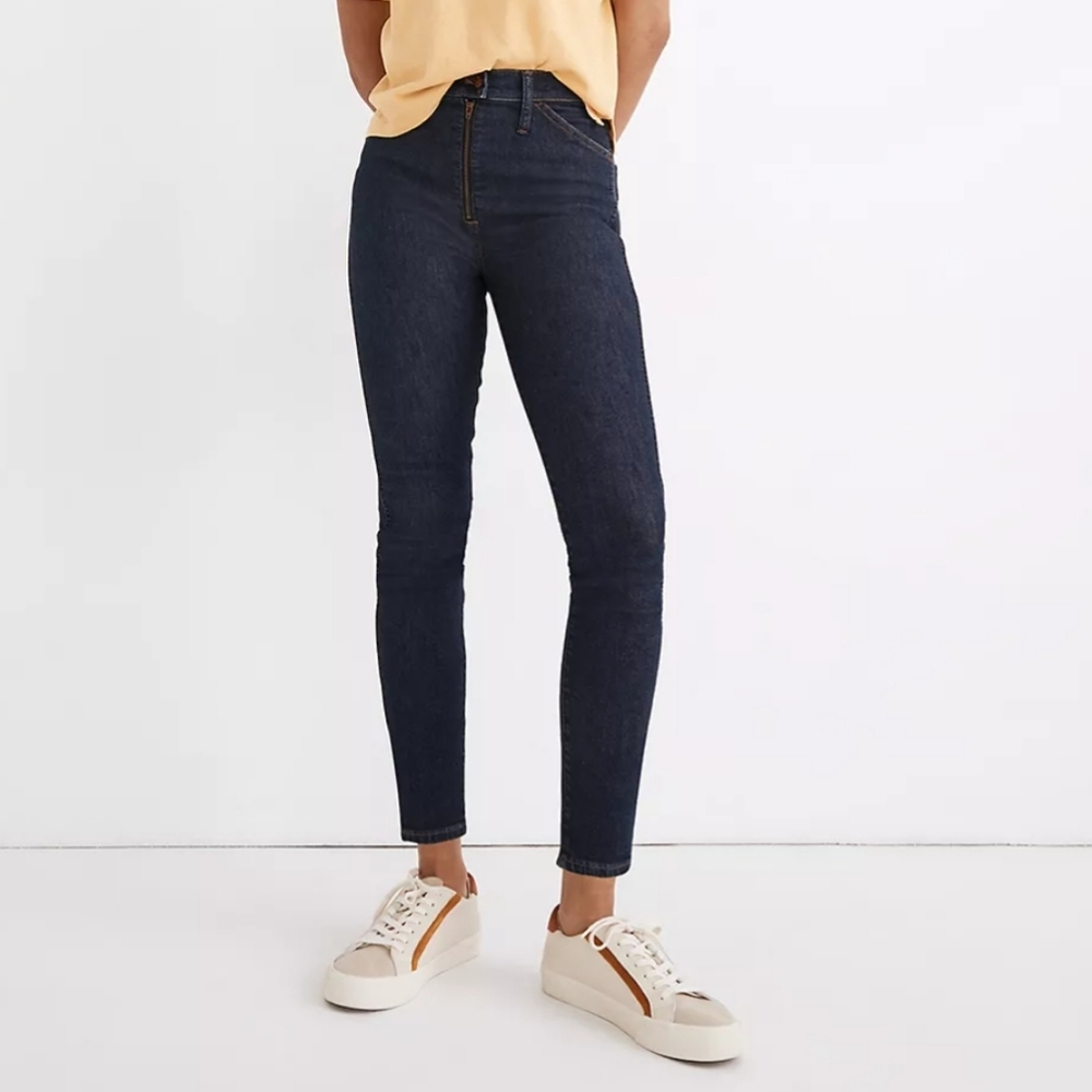 10" High-Rise Skinny Crop Jeans in Macarthur Wash: Exposed Zip Edition
